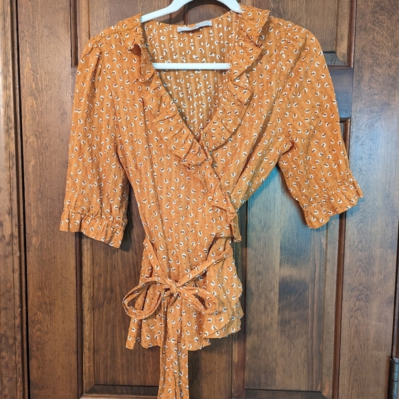 Loft wrap top - Picture 1 of 4